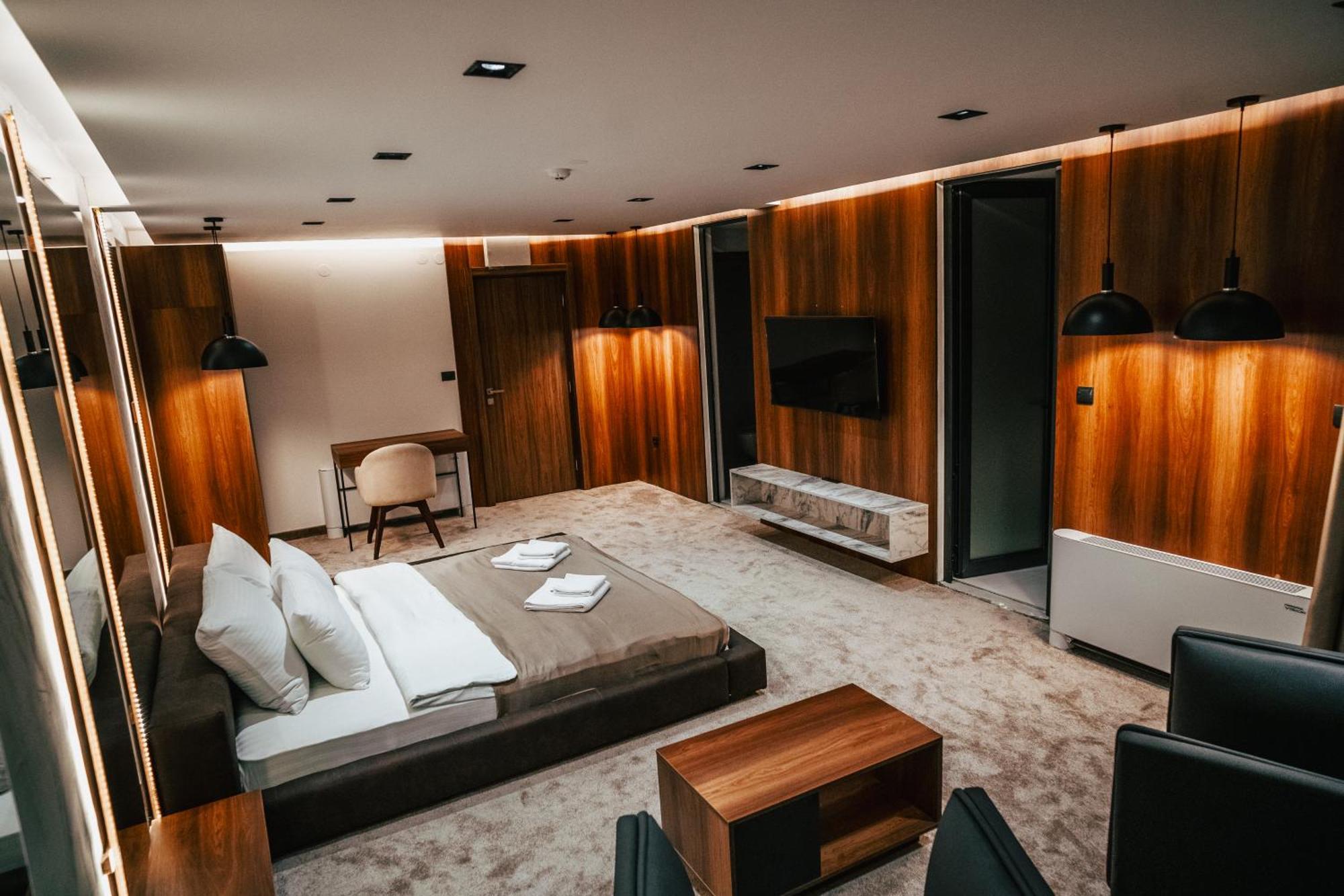 Hotel Bavka Leskovac  Ngoại thất bức ảnh