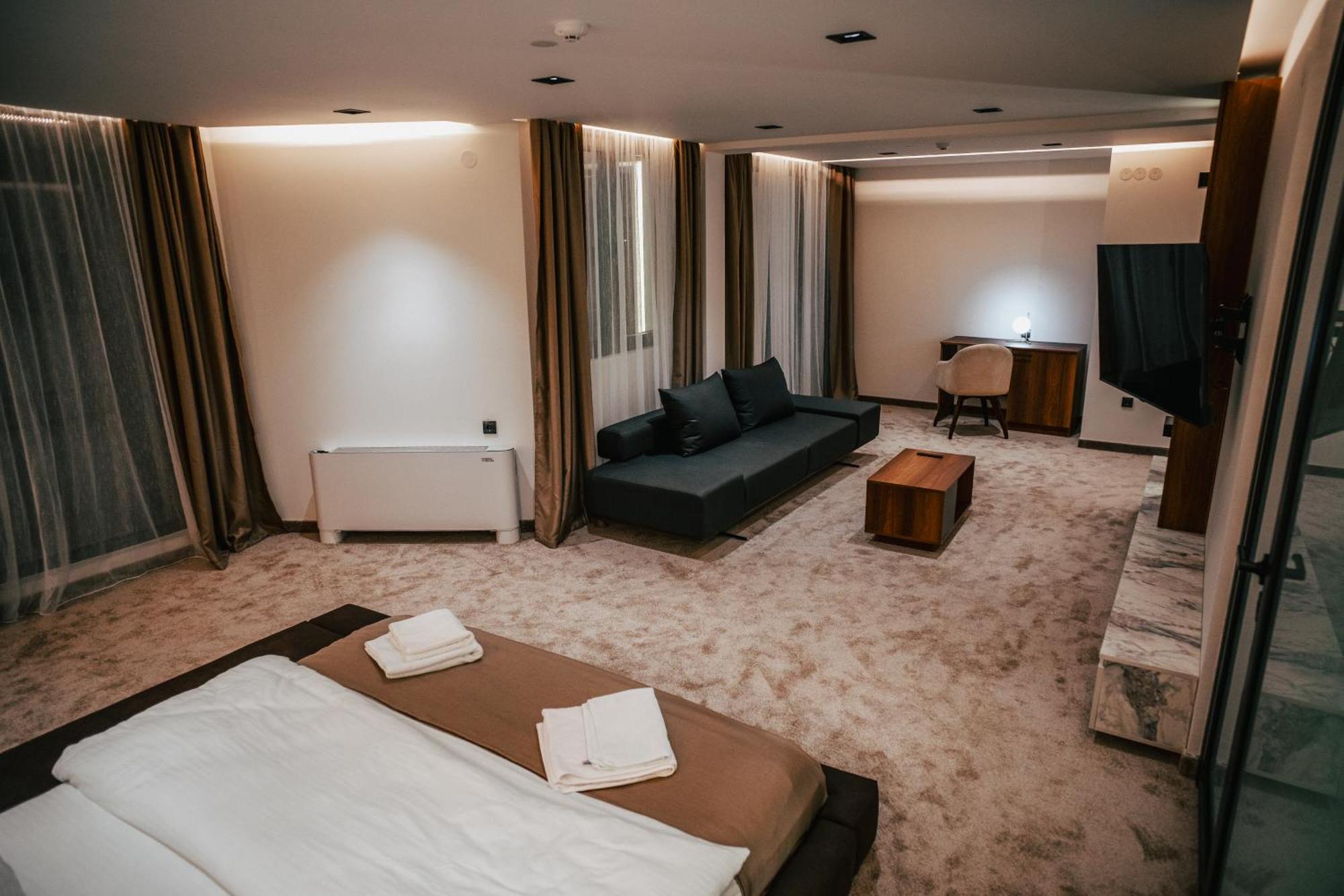 Hotel Bavka Leskovac  Ngoại thất bức ảnh
